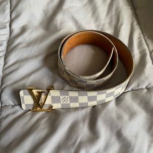 Used Louis Vuitton belt 85/34.